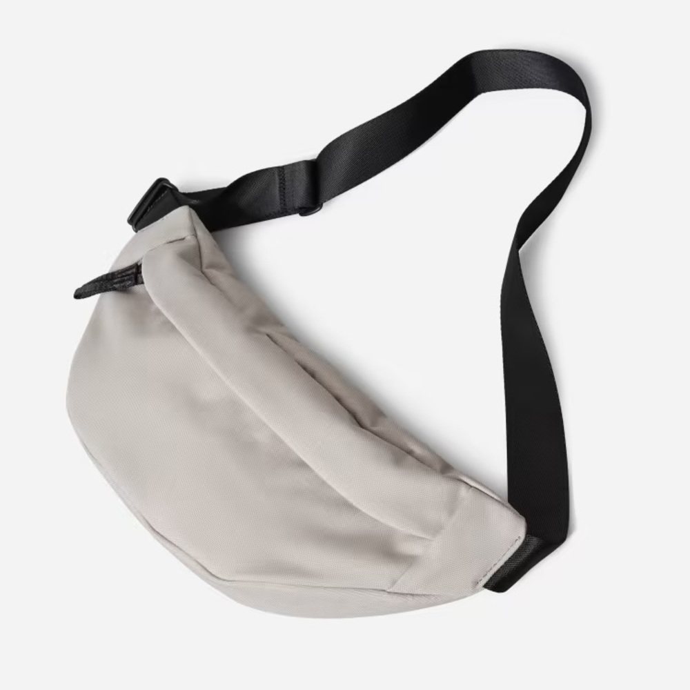 Everlane The Renew Transit Fanny Pack